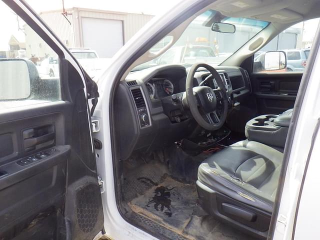 Image of Dodge Ram 2500 equipment image 4
