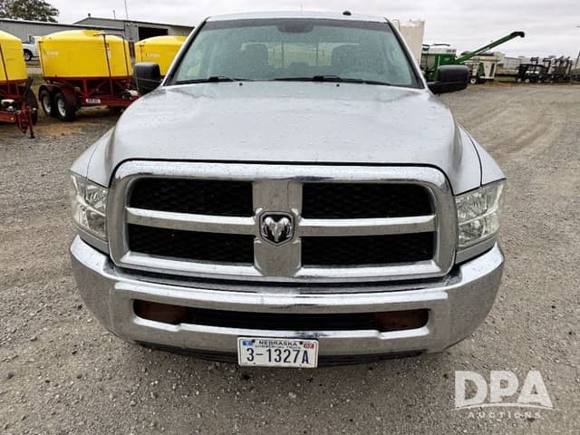 Image of Dodge Ram 2500 equipment image 2
