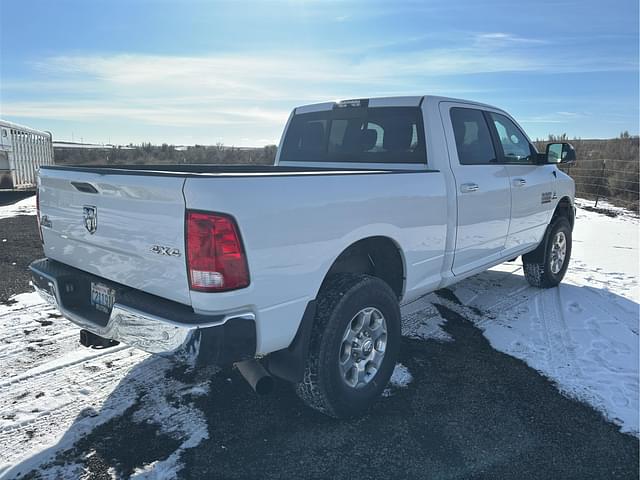 Image of Dodge Ram 2500 equipment image 4