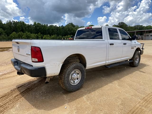 Image of Dodge Ram 2500 equipment image 2