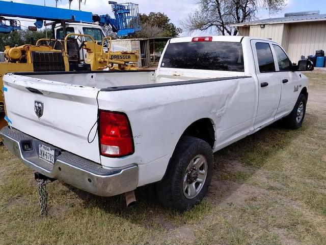 Image of Dodge Ram 2500 equipment image 3