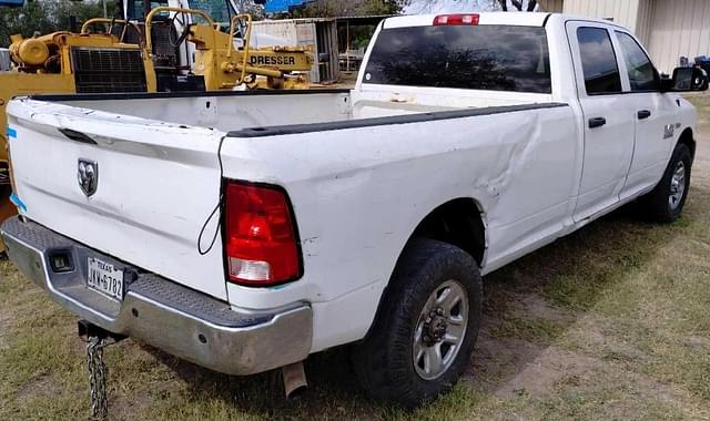 Image of Dodge Ram 2500 equipment image 3