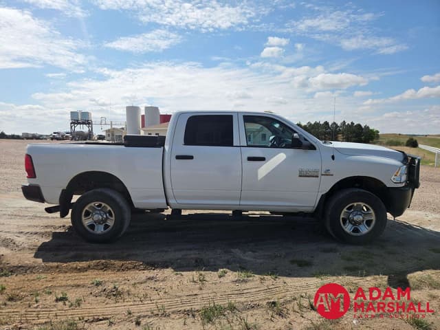Image of Dodge Ram 2500 equipment image 2