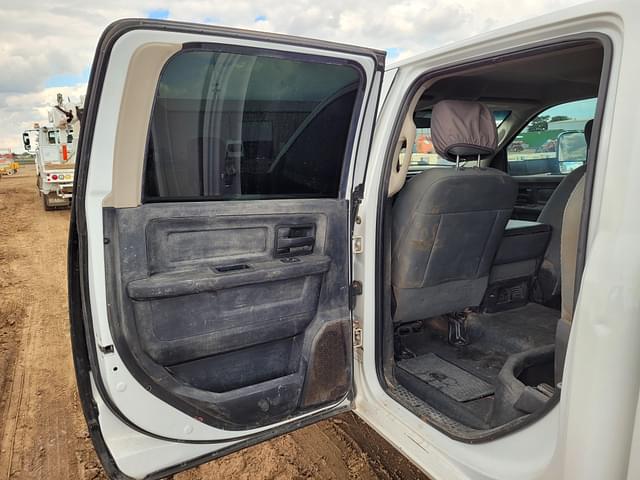 Image of Dodge Ram 2500 equipment image 4