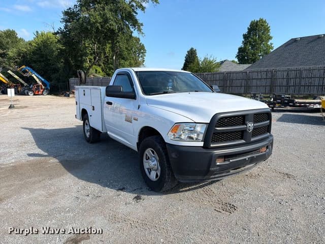 Image of Dodge Ram 2500 equipment image 2