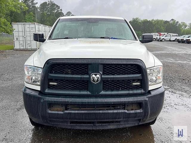 Image of Dodge Ram 2500HD equipment image 2