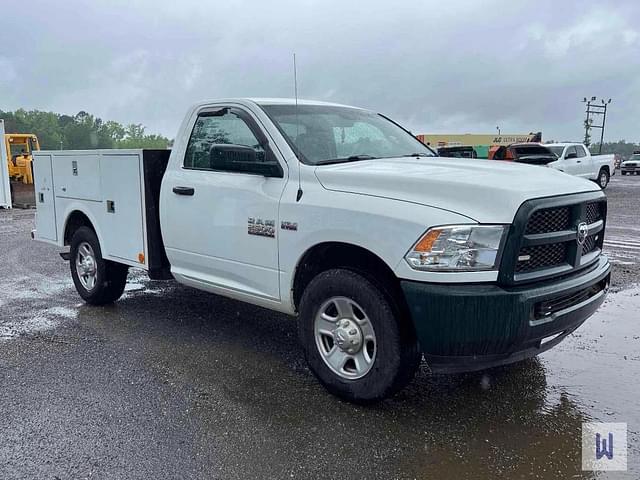 Image of Dodge Ram 2500HD equipment image 3
