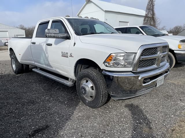 Image of Dodge Ram 3500 equipment image 2