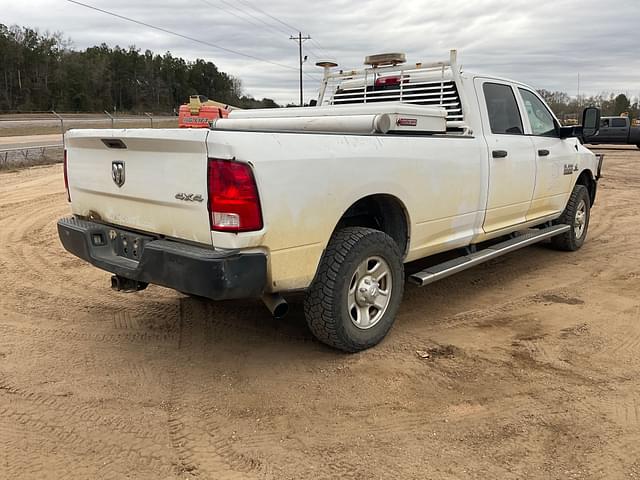 Image of Dodge Ram 3500 equipment image 4