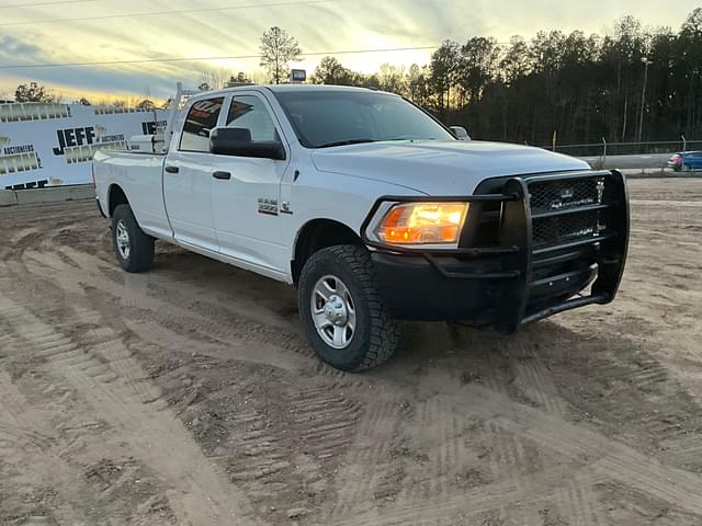 Image of Dodge Ram 3500 equipment image 2