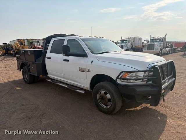 Image of Dodge Ram 3500 equipment image 2