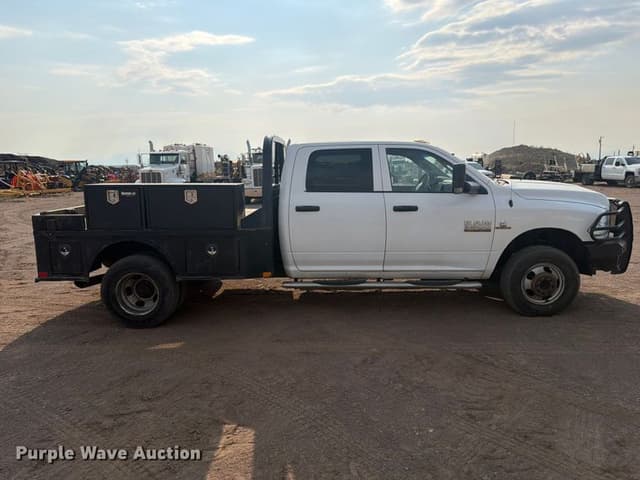 Image of Dodge Ram 3500 equipment image 3