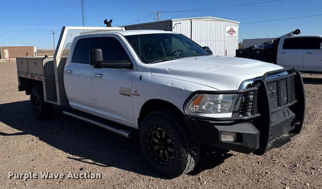 Image of Dodge Ram 3500 equipment image 2