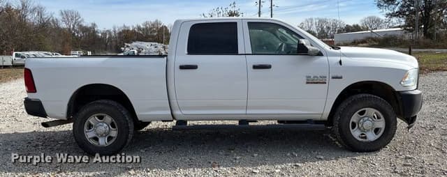 Image of Dodge Ram 3500 equipment image 3