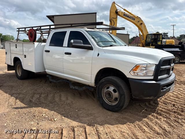 Image of Dodge Ram 3500 equipment image 2