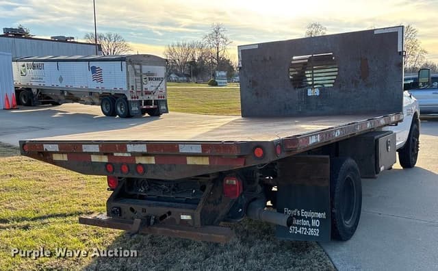 Image of Dodge Ram 3500 equipment image 4