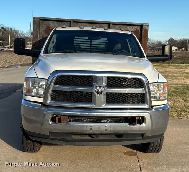Image of Dodge Ram 3500 equipment image 1