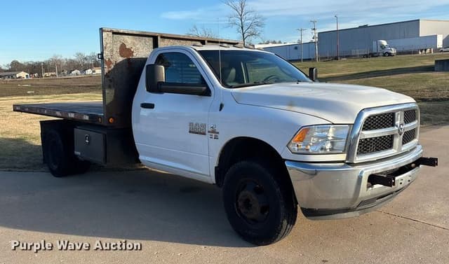 Image of Dodge Ram 3500 equipment image 2