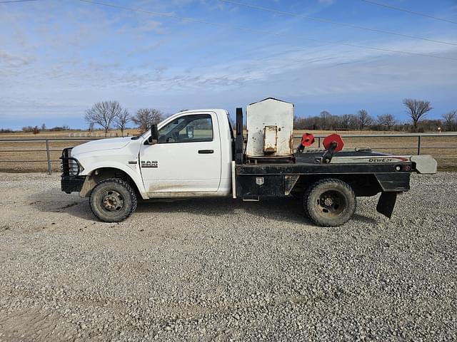 Image of Dodge Ram 3500HD equipment image 2