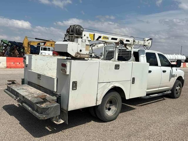Image of Dodge Ram 3500HD equipment image 3