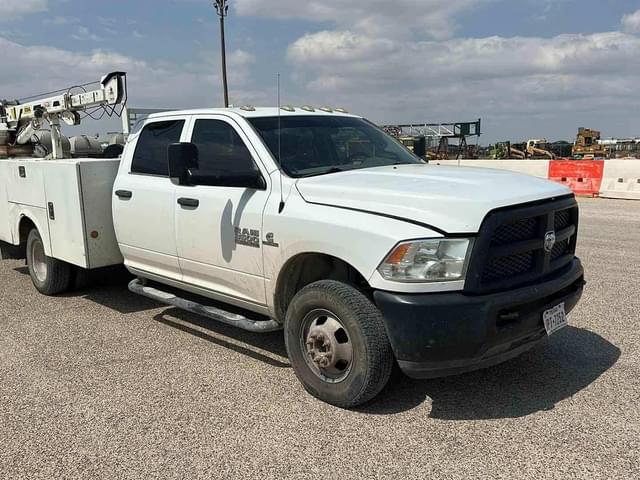 Image of Dodge Ram 3500HD equipment image 2