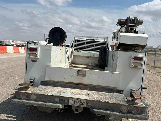 Image of Dodge Ram 3500HD equipment image 4