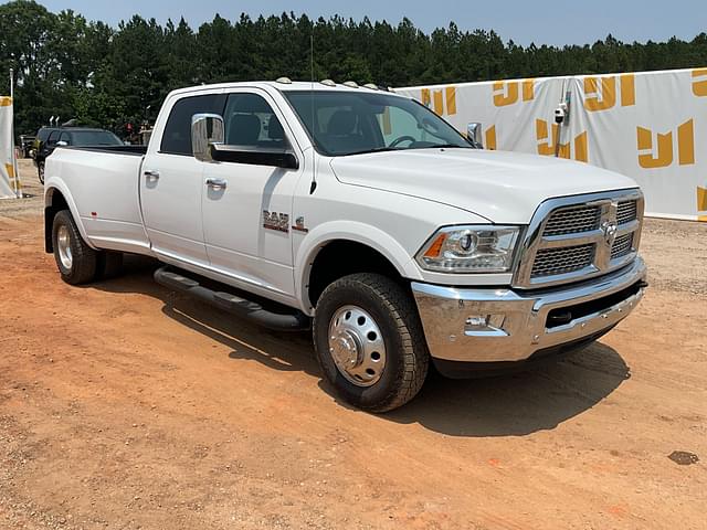 Image of Dodge Ram 3500 equipment image 2