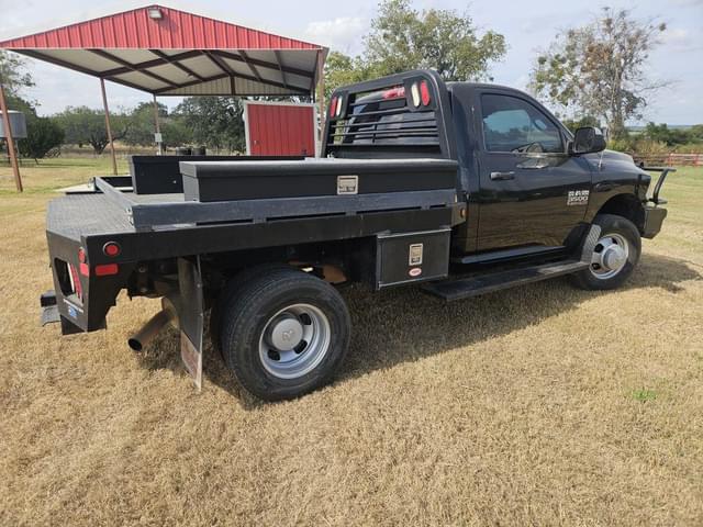 Image of Dodge Ram 3500 equipment image 4