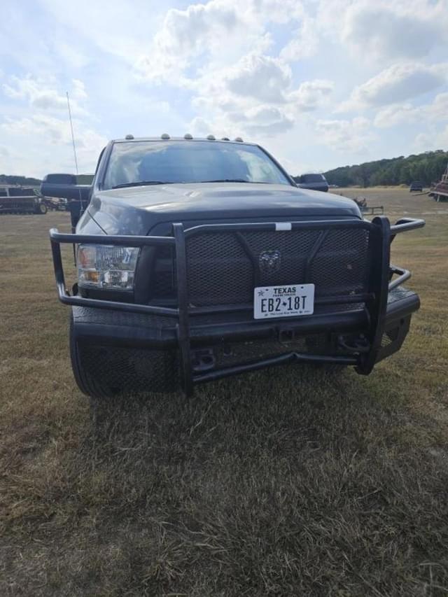 Image of Dodge Ram 3500 equipment image 2