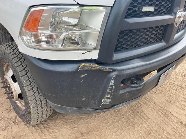 Image of Dodge Ram 3500 equipment image 3