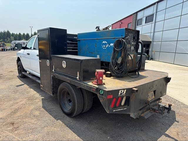 Image of Dodge Ram 3500 equipment image 3
