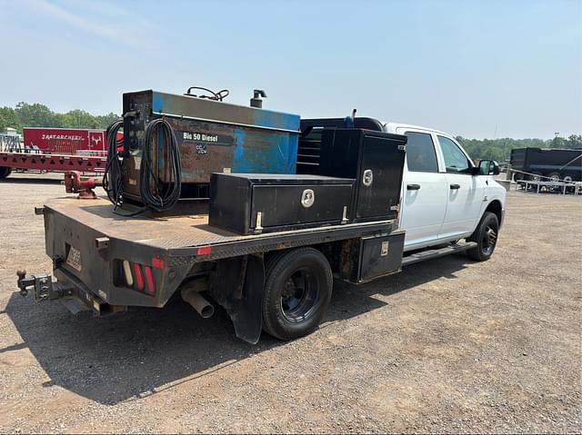Image of Dodge Ram 3500 equipment image 2