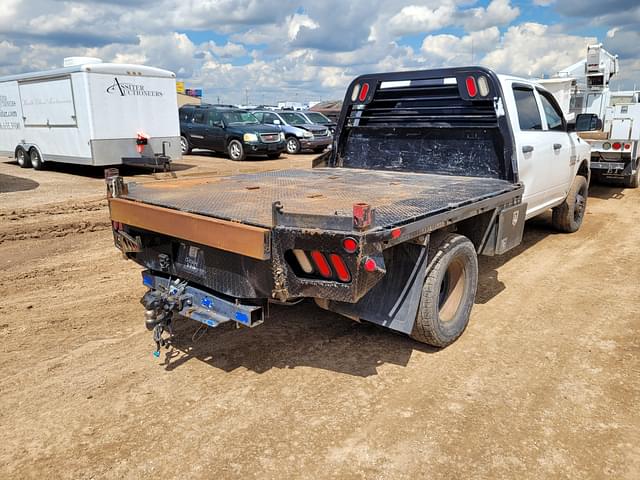 Image of Dodge Ram 3500 equipment image 3