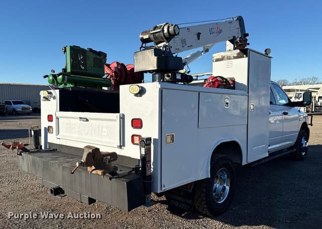 Image of Dodge Ram 3500 equipment image 4