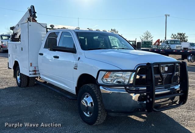 Image of Dodge Ram 3500 equipment image 2