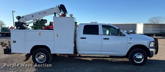 Image of Dodge Ram 3500 equipment image 3