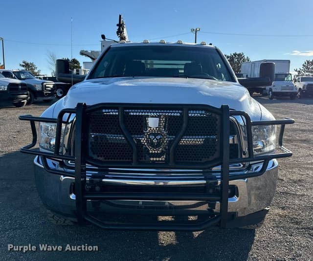 Image of Dodge Ram 3500 equipment image 1