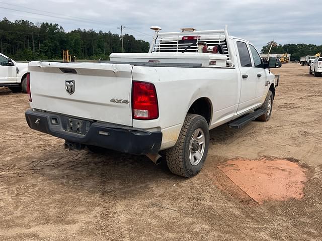 Image of Dodge Ram 3500HD equipment image 4