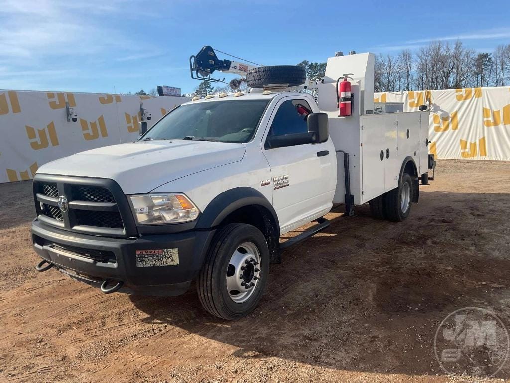 2017 Dodge Ram 5500 Equipment Image0