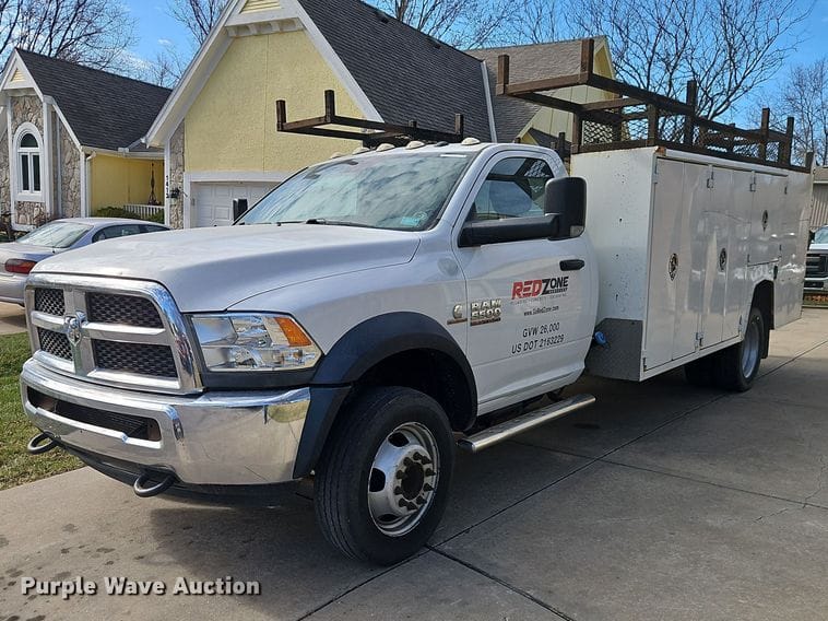 2017 Dodge Ram 5500 Equipment Image0