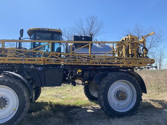 Image of RoGator RG1100B equipment image 1