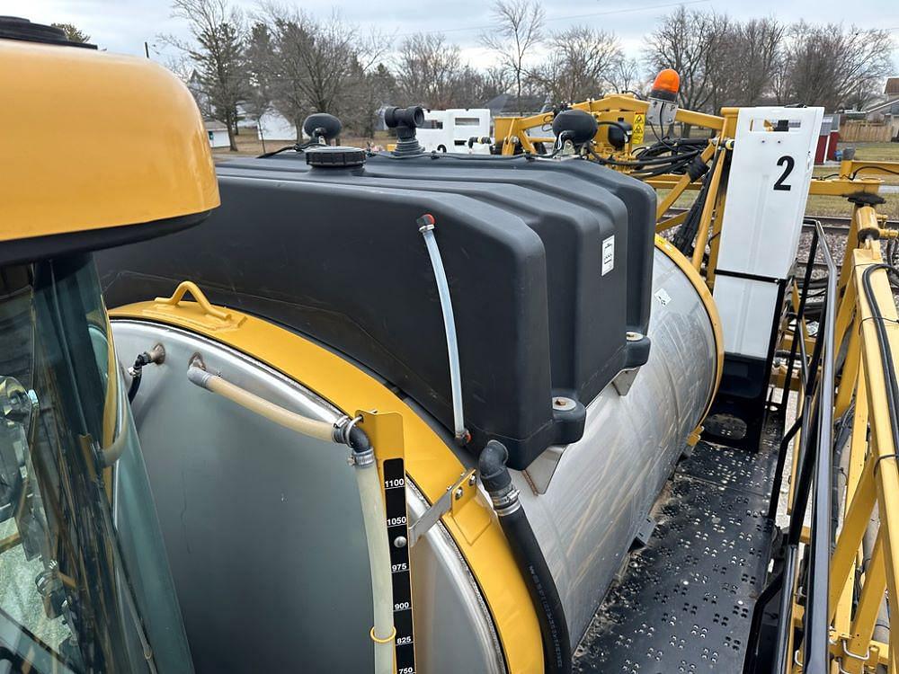 Main image RoGator RG1100B 39