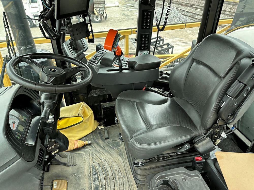 Main image RoGator RG1100B 41