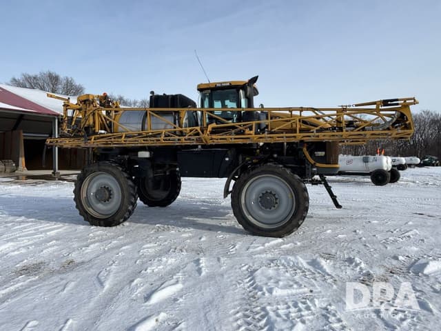Image of RoGator RG1100B equipment image 2