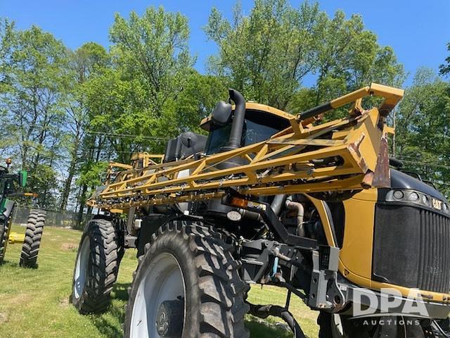 Image of RoGator RG1300 equipment image 2