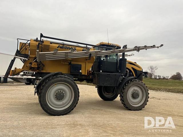 Image of RoGator RG1300B equipment image 4