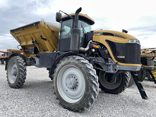 Image of RoGator RG1100B equipment image 1