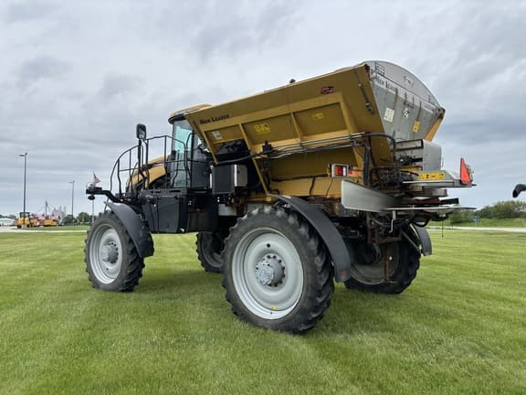 Image of RoGator RG1100B equipment image 3