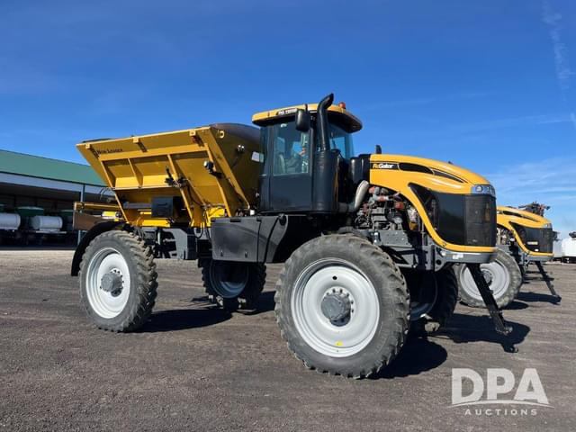 Image of RoGator RG1100B equipment image 1