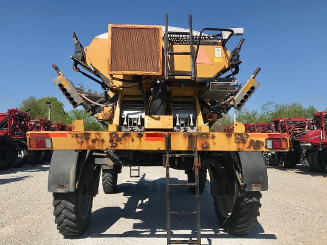 Image of RoGator RG1300 equipment image 4